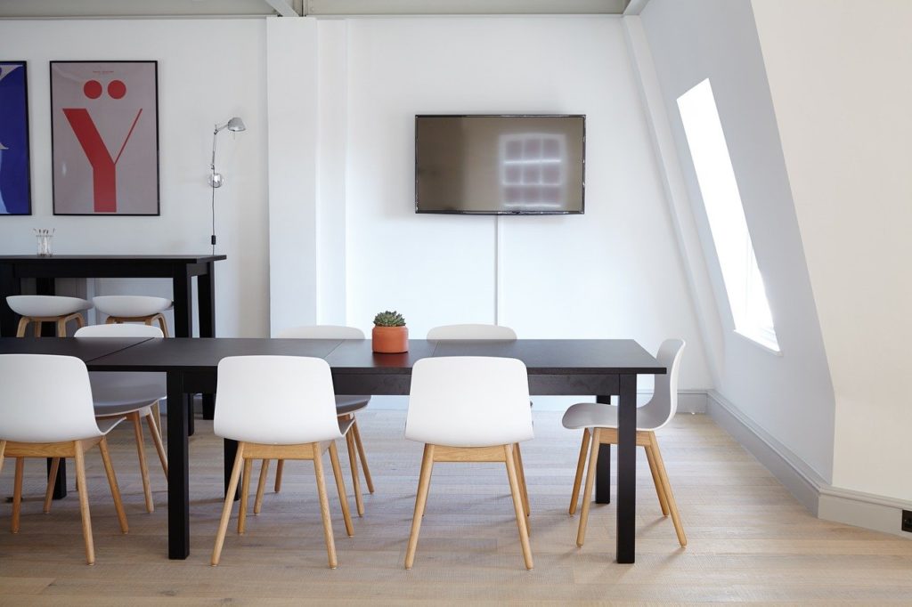 Interior Design Tables Chairs  - StockSnap / Pixabay